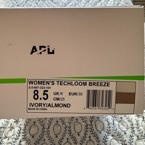 APL TechLoom Breeze in color Ivory/Almond Women’s 8.5 BRAND NEW IN BOX - Picture 6 of 6